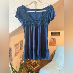 Women’s blue lace babydoll top!
